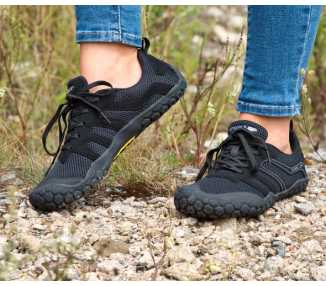 Photo d'une paire de chaussures minimalistes Pellet noires de la marque BALLOP