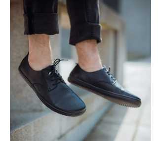 Photo des chaussures minimalistes noires en cuir Chronos de la marque Angles