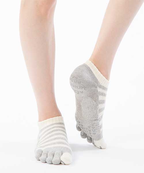 HuaYang 1 Pair antidérapant chaussettes de yoga avec des points de caoutchouc chaussettes de exercice Black
